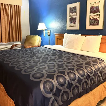 Townhouse Garden Inn & Suites San Antonio I 35-2