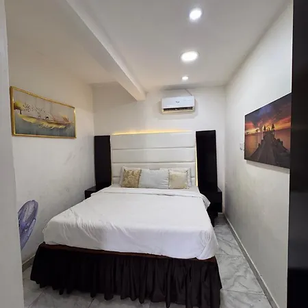 Panther Luxe Lounge & Hotel-2