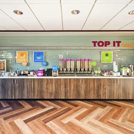 Tru By Hilton Louisville Airport-3