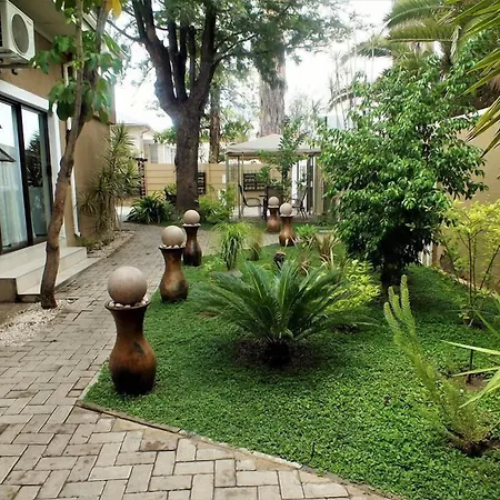 Uzuri Guesthouse Cc-3