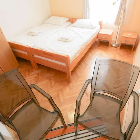 Pigeon Square Rooms-2