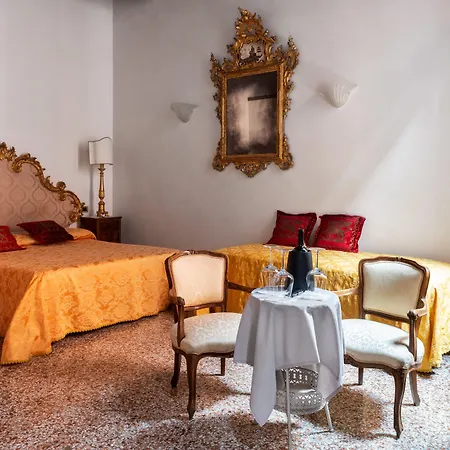 Luxury Venetian Rooms-2