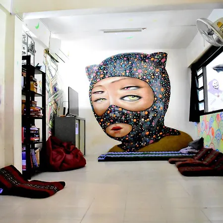 Bodega Party City Center Bangkok - Hostel-3