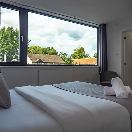 Sky Nights Hotel London Heathrow-2