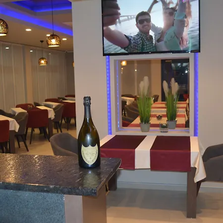 Hotel River-3