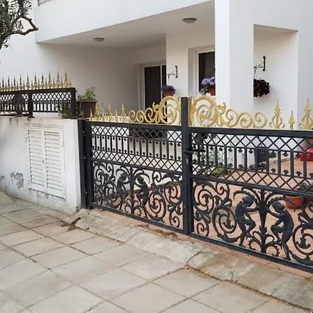 Kalampakas Guesthouse-2
