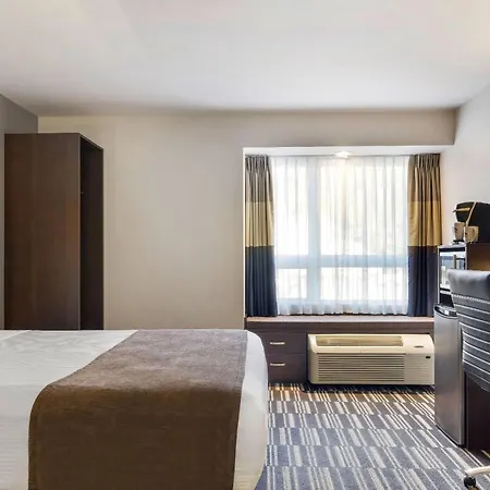 Microtel Inn & Suites By Wyndham Mont Tremblant-2