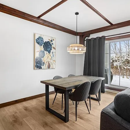 Les Manoirs Wpool & Hot Tub Near Village 120-7-2