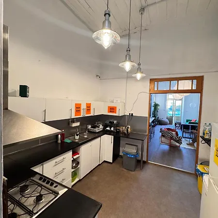 Bee Hostel-2