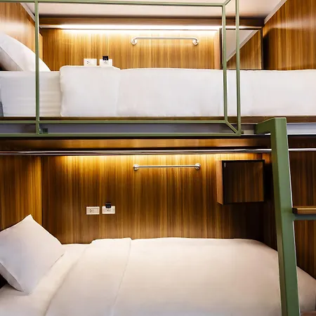 Khunluang Hostel (Adults Only)-3