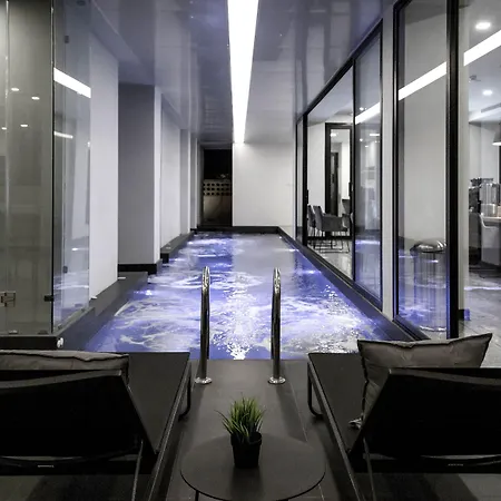 Crew Hotel-3