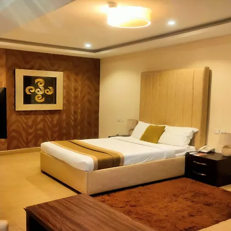 The Cabin Hotel-3