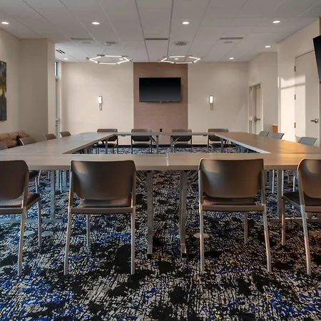 Springhill Suites Kansas City Airport-2