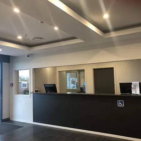 Ramada Suites By Wyndham Auckland Manukau Pacfic Centre-2