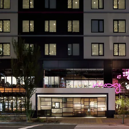 Moxy Osaka Umeda-2