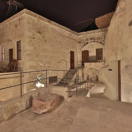 Taru Cave Suites-3