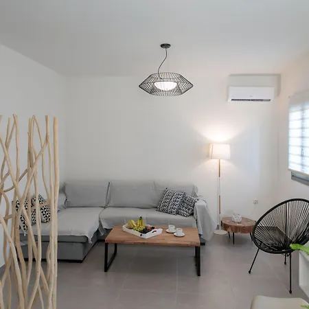 Sweet Home Naxos-3