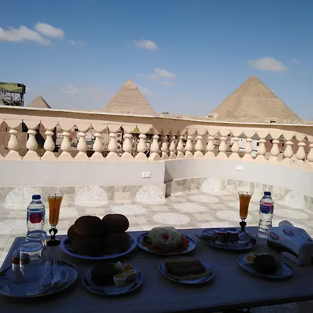 Queen Pyramids View Inn-3