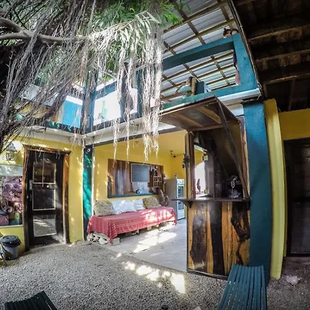 Bella'S Backpackers San Ignacio-2
