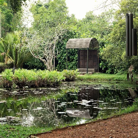 Lunuganga By Teardrop Hotels-2