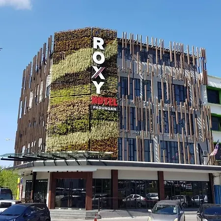 Roxy Hotel Padungan-3