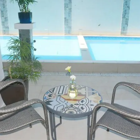 Commander Suites De Boracay-3