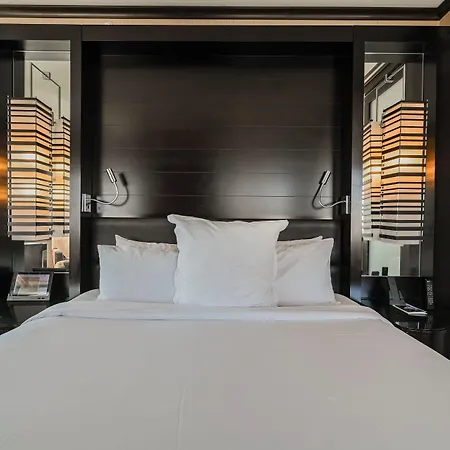 Stripviewsuites At Vdara-3