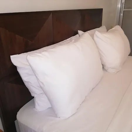 Harman Suites Moalboal-3