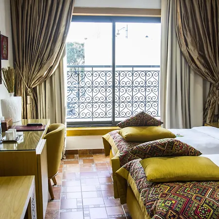 Aralia Boutique Hotel-3