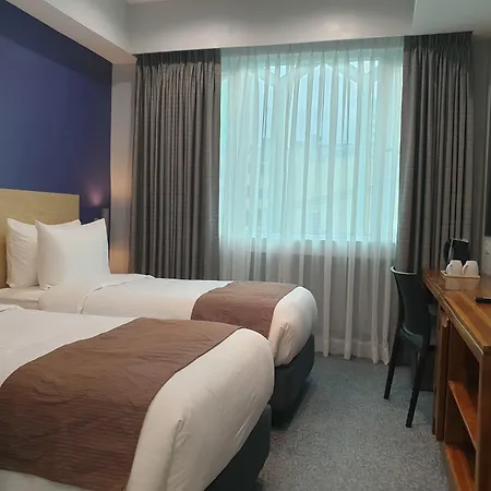 Leez Inn Makati-2