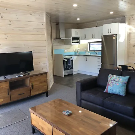 Lakes Edge Holiday Park-3