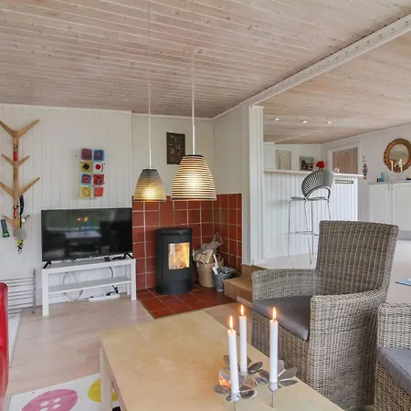Holiday Home Dyveke - 220M From The Sea By Interhome-3