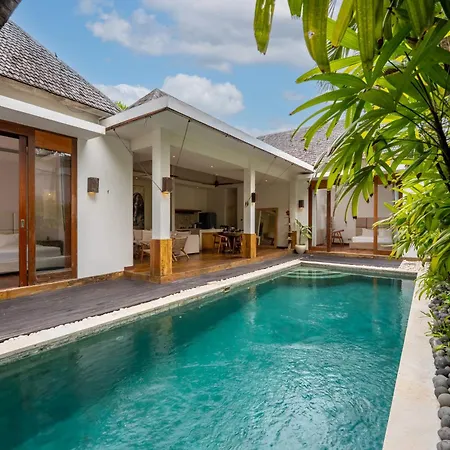 Villa Chloe By Pertama Stay-3