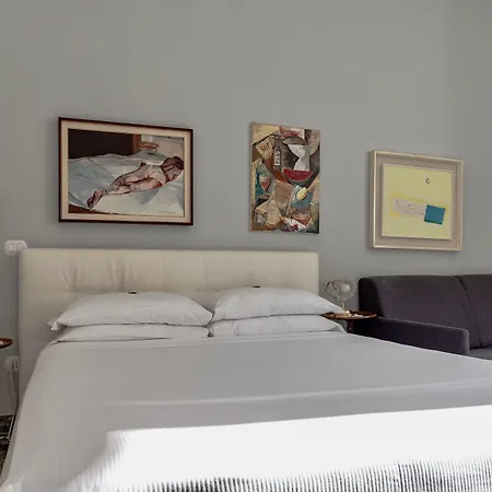 Aiello Suites Executive-3