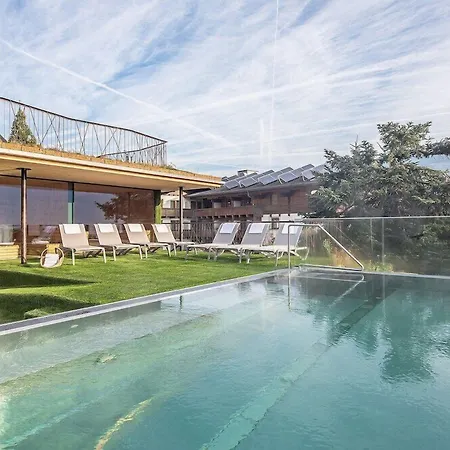 Gartenhotel Crystal-3