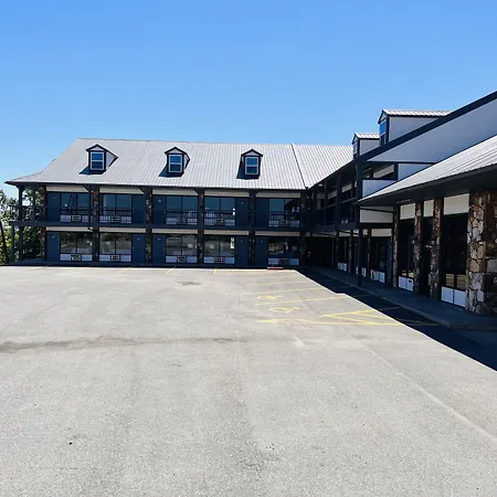 Days Inn By Wyndham Branson Ozarks-2