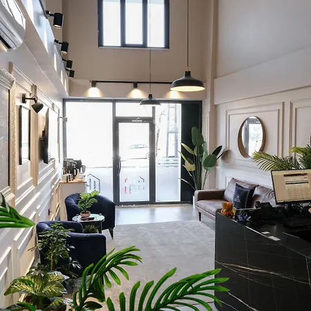 Plus Hotel & Private Transportation Istanbul Airport-By Loft-2