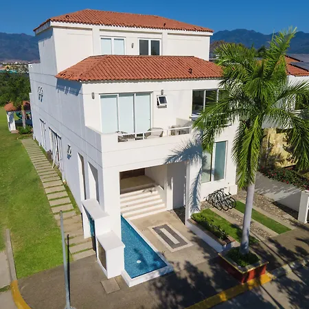 Capitalia Tres Mares Beach Residences & Marina-2