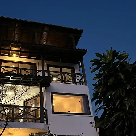 Super Loft Vista Mar Entre Ponta Das Canas E Cachoeira-3