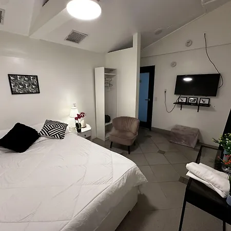 Culver City Hostel-2