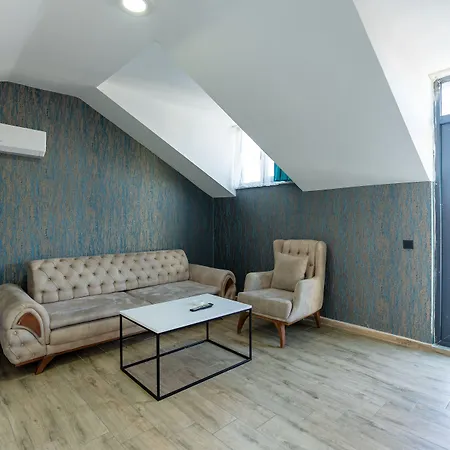 Black Palace Hotel-3
