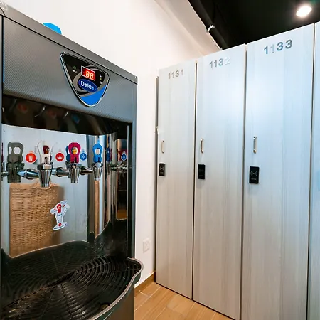 Jpod Capsule Hotel-2