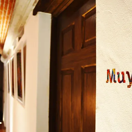 Luna Maya Antigua-2