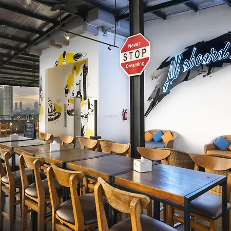 Yello Hotel Manggarai-2