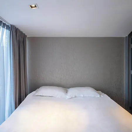 Diamond Capsule Hotel Amsterdam South-2
