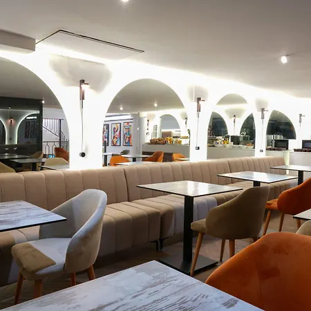 Le M Hotel-2