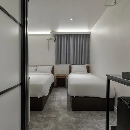 Eight Rest Hostel Myeongdong-2