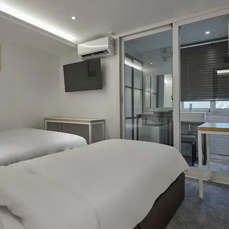 Eight Rest Hostel Myeongdong-3