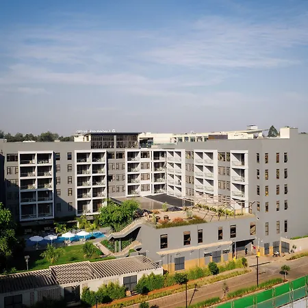 Trademark Suites At Enaki Town-3