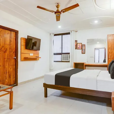 Hotel Gd Marina New Delhi-2